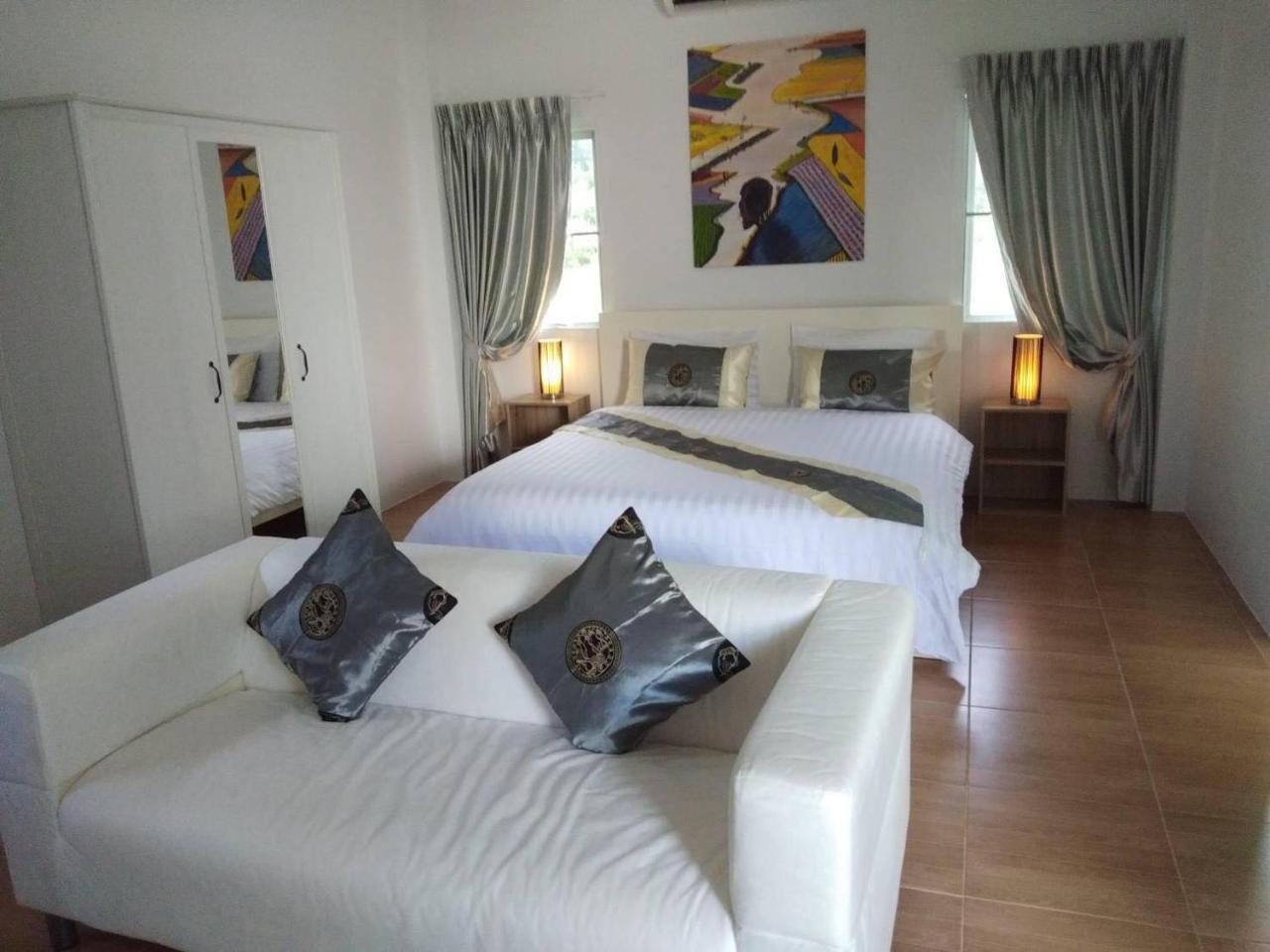 La Maison Ya Nui Resort Phuket Rawai Extérieur photo